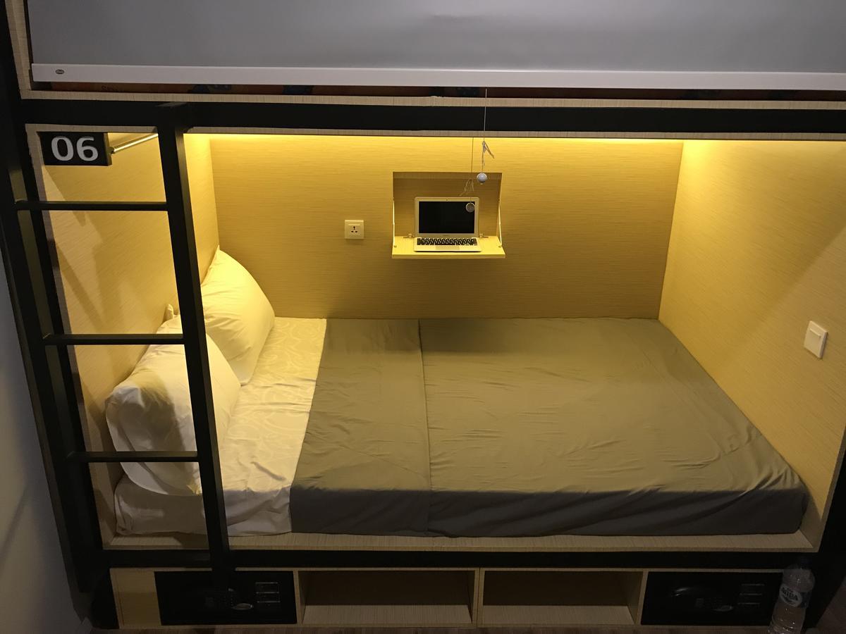 Innbox Capsule Hotel Jembel Kültér fotó