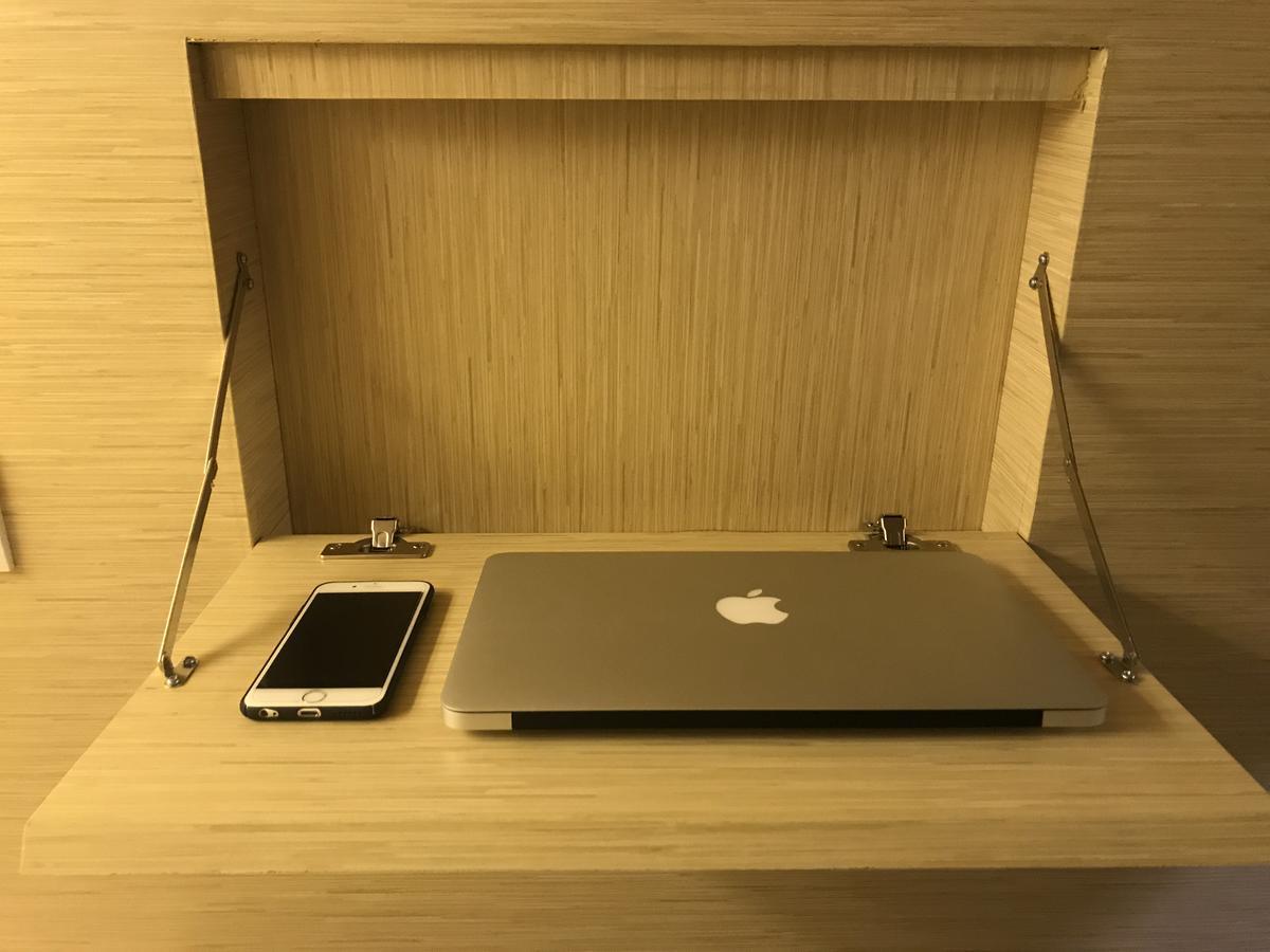 Innbox Capsule Hotel Jembel Kültér fotó